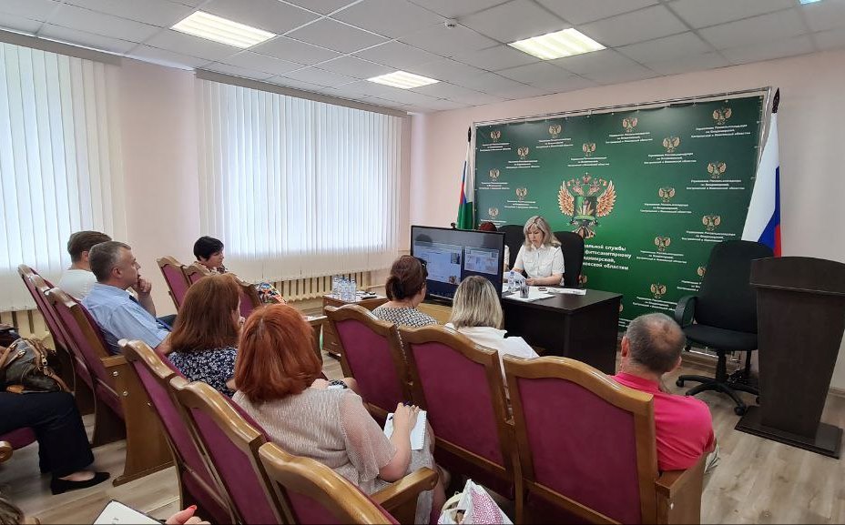Об особенностях применения принципов ХАССП рассказали специалисты ФГБУ "ВНИИЗЖ" в рамках совещания с представителями мясоперерабатывающих предприятий Владимирской, Костромской и Ивановской областей