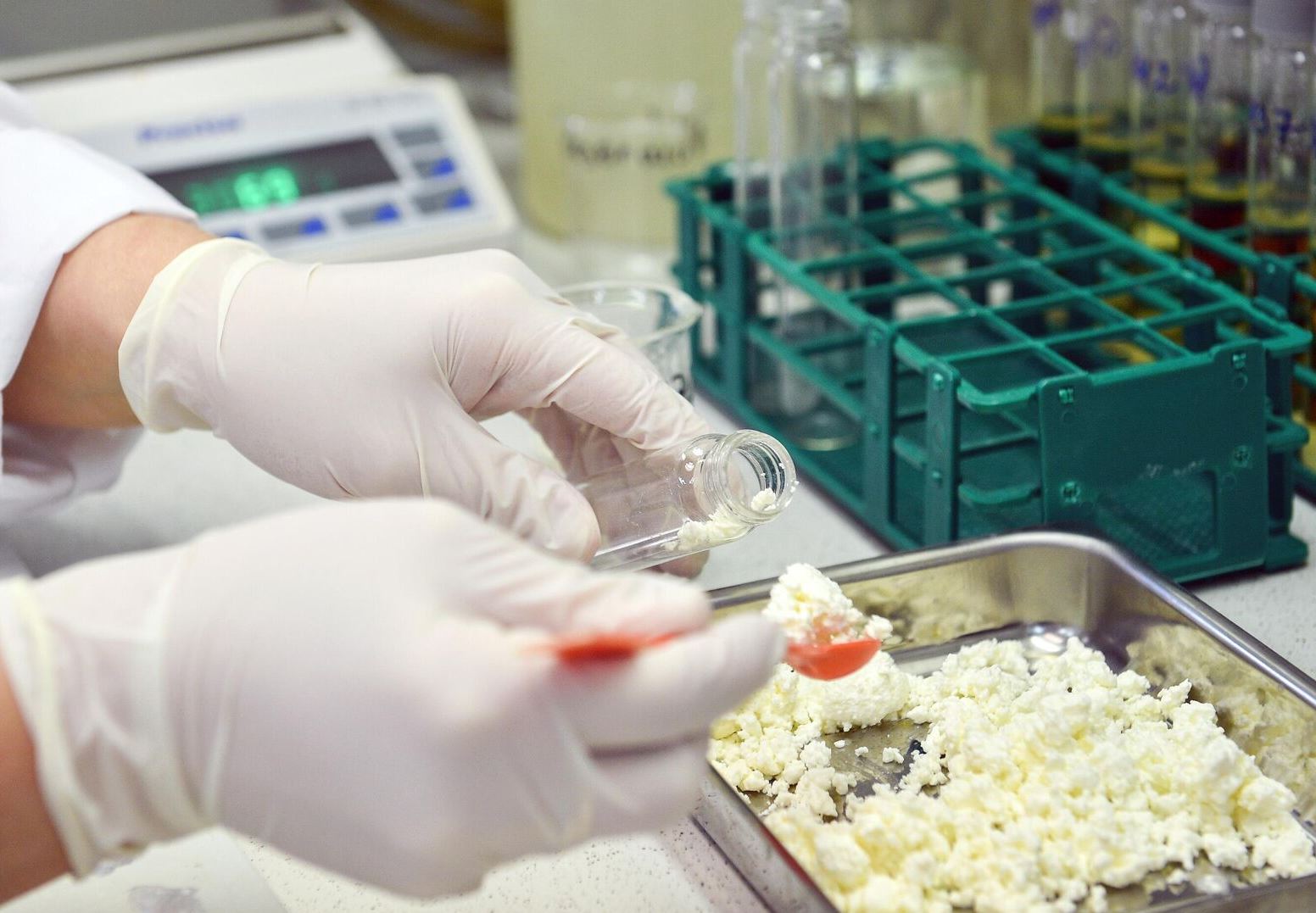 Реализуемый в сетевом магазине в Твери молочный продукт не прошел лабораторную проверку