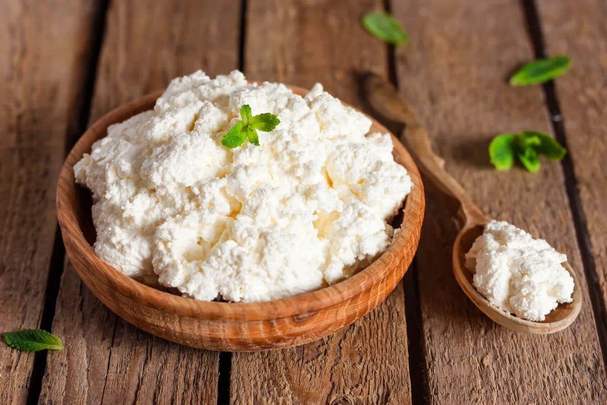 Фальсифицированная молочная продукция обнаружена в школах Твери